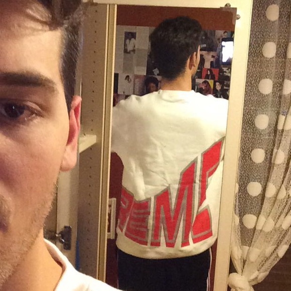 Supreme sweatshirt - Picture 4 of 4